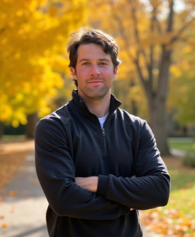 Evan Glaser headshot